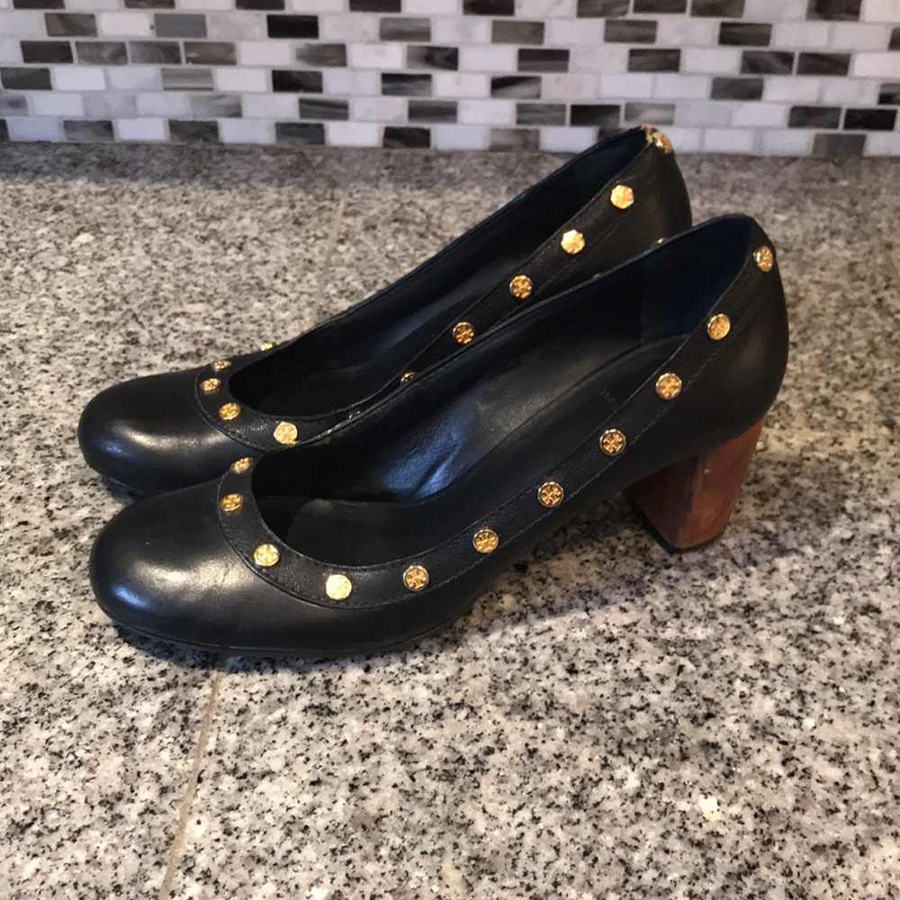 Tory Burch Nelson Logo Studded Black Pump